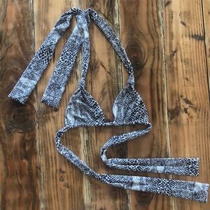 ACACIA Swimwear Bikini Top Medium